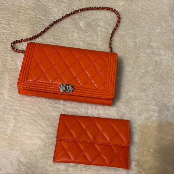 Quilted Patent Chanel Boy Wallet on Chain - Picture 2 of 2